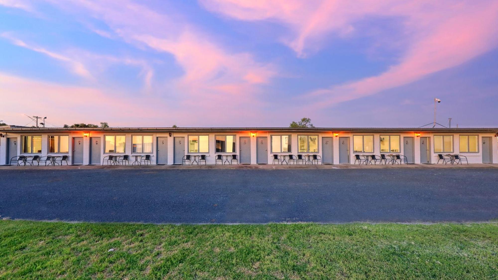 Artesian Motor Inn Under New Management Rams Motel Coonamble Экстерьер фото